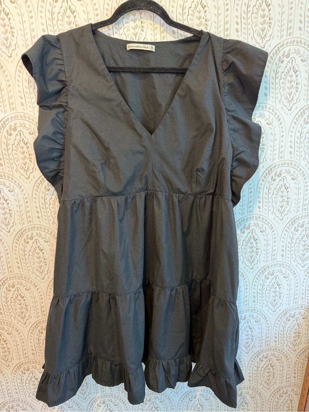 Abercrombie & Fitch Tiered Flutter Sleeve Black Dress size XXL - Picture 3 of 9